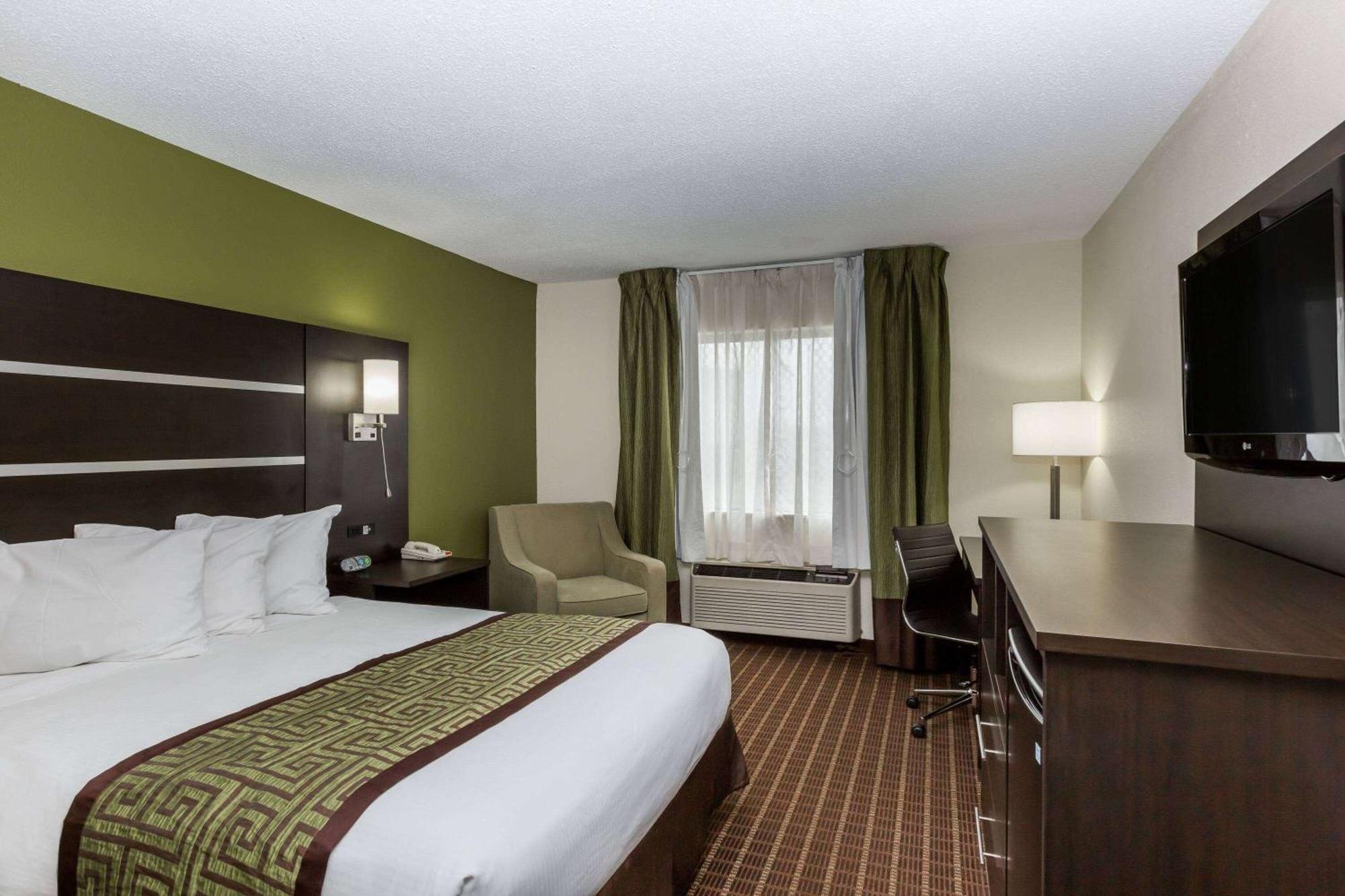Baymont By Wyndham Louisville South I 65 Brooks Buitenkant foto