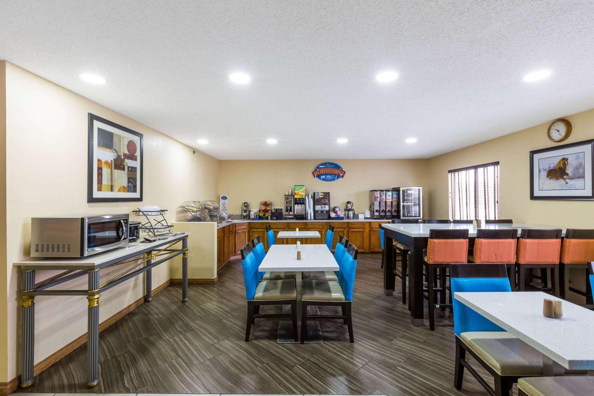 Baymont By Wyndham Louisville South I 65 Brooks Buitenkant foto