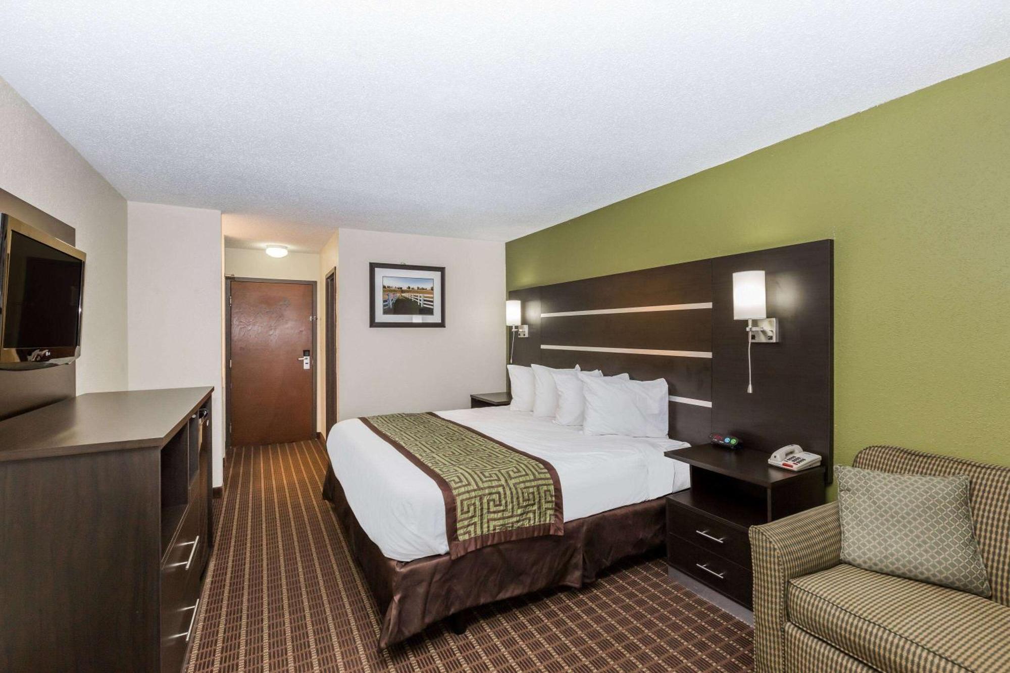 Baymont By Wyndham Louisville South I 65 Brooks Buitenkant foto
